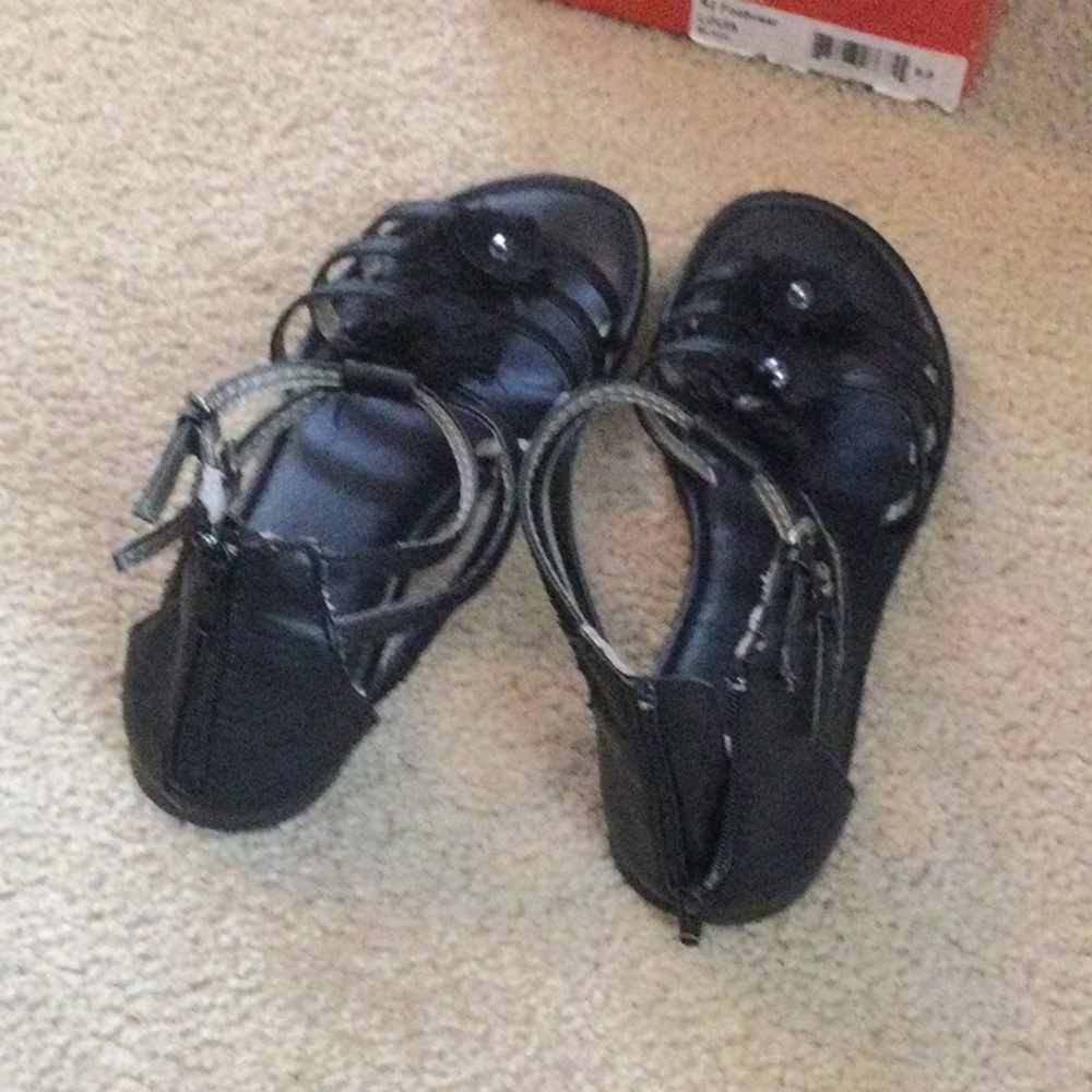 R2 Sandals - Picture 6 of 10